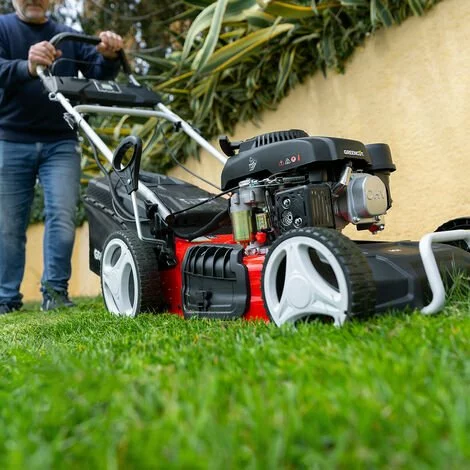 Tondeuse à Gazon Essence 165cc 6cv, Démarrage électrique 4 Temps Automotrice, Lame Acier Double Tranchant 460mm 18", Hauteur De Coupe Réglable Et Panier D'une Capacité De 55L - Greencut GLM770XE 6 Tondeuse à Gazon Essence 165cc 6cv, Démarrage électrique 4 Temps Automotrice, Lame Acier Double Tranchant 460mm 18", Hauteur De Coupe Réglable Et Panier D'une Capacité De 55L - Greencut GLM770XE – Image 4
