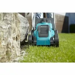 GARDENA Tondeuse électrique PowerMax 1100/32. Tondeuse Filaire / 1100W / Largeur De Coupe 32 Cm / Bac 30L / Pelouse Jusqu'à 300m² (5031-20). 9 GARDENA Tondeuse électrique PowerMax 1100/32. Tondeuse Filaire / 1100W / Largeur De Coupe 32 Cm / Bac 30L / Pelouse Jusqu'à 300m² (5031-20). -Tondeuse Et Accessoires Boutique 33511369 3